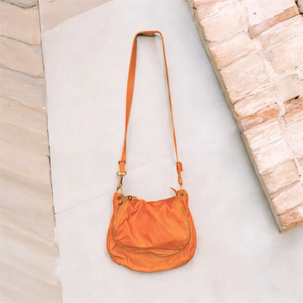 TUSCANY LEATHER soft leather shoulder bag‎ with tassel made in Italy